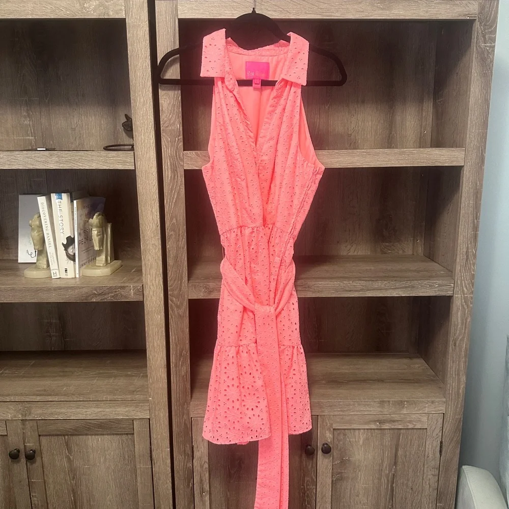 Lilly Pulitzer - Picture 1 of 5